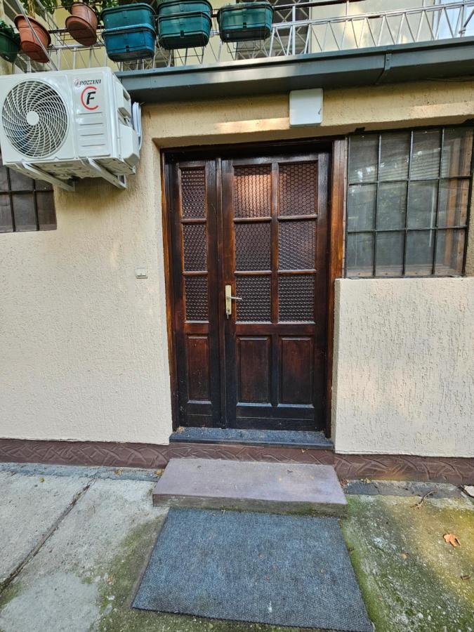 Booking Apartments Alone 1 Βελιγράδι Εξωτερικό φωτογραφία